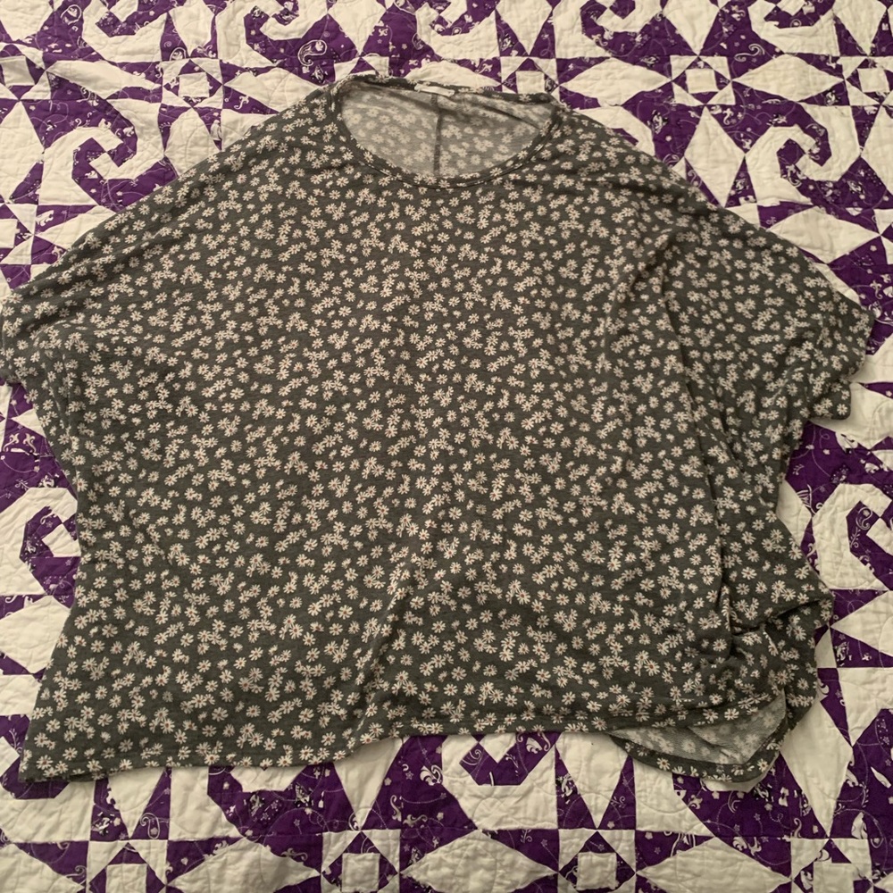 Chic Soul Grey Blouse White Floral Design Short Sleeve 3X